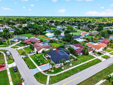 Tiny photo for 990 Hickory Trail, Wellington, FL 33414 (MLS # B26070621)