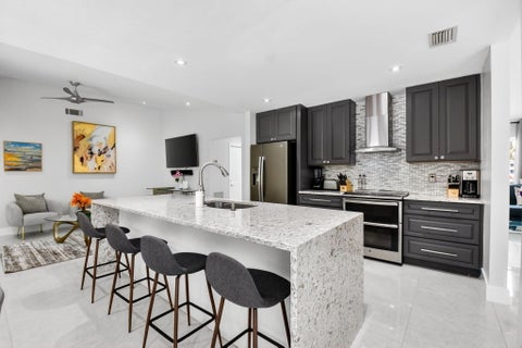 Tiny photo for 990 Hickory Trail, Wellington, FL 33414 (MLS # B26070621)