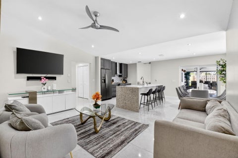 Tiny photo for 990 Hickory Trail, Wellington, FL 33414 (MLS # B26070621)