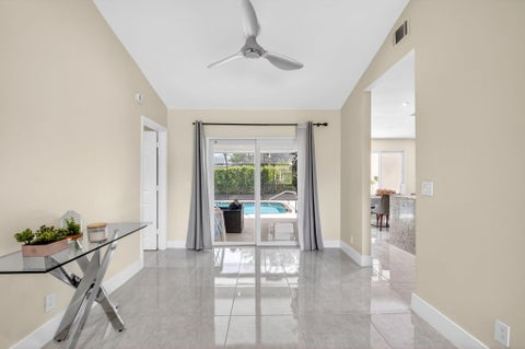 Tiny photo for 990 Hickory Trail, Wellington, FL 33414 (MLS # B26070621)