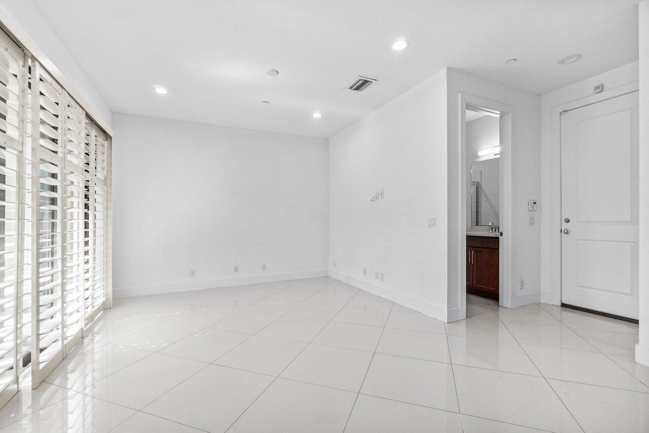7115 Edison Place