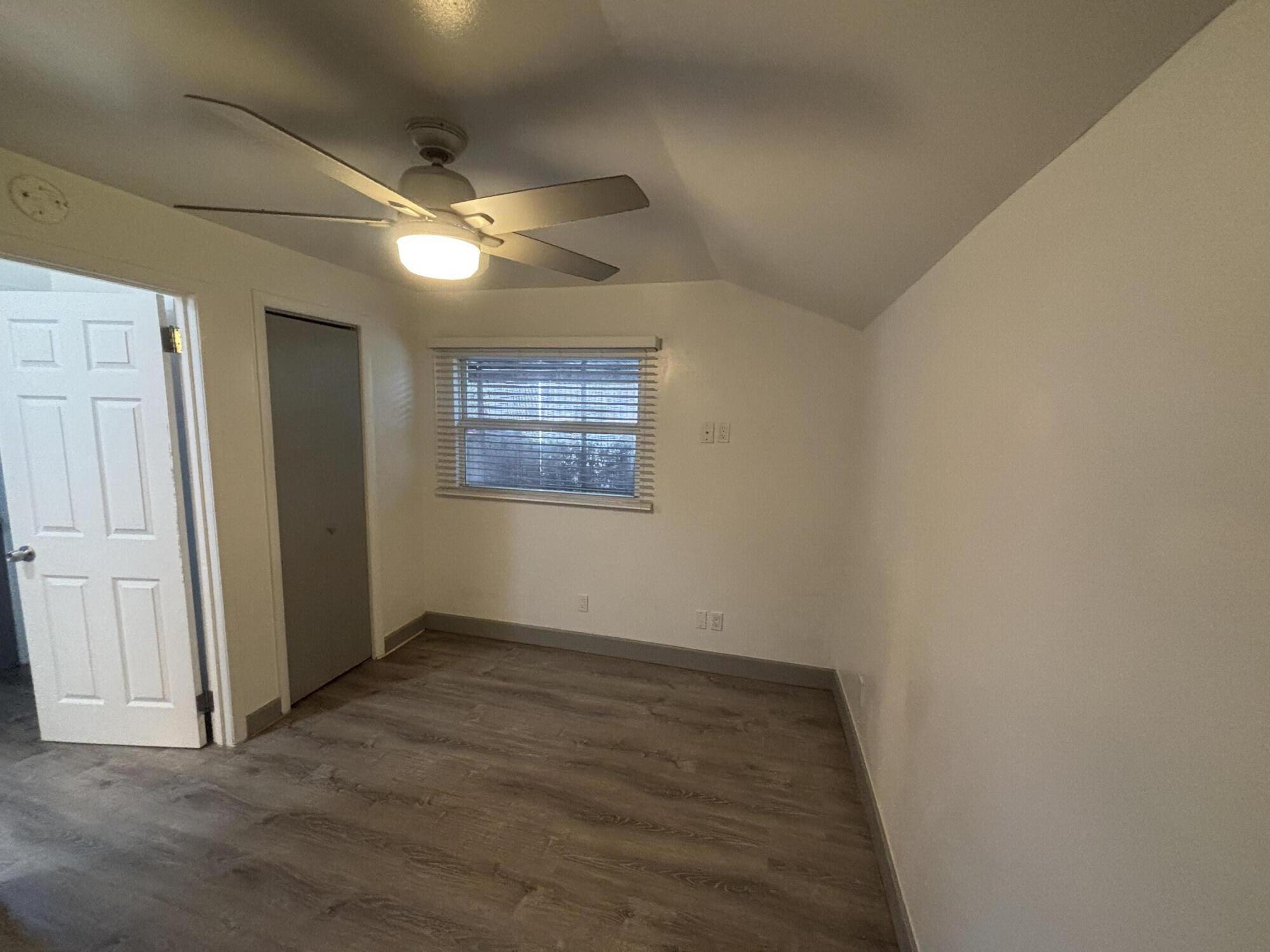 LAKE WORTH TOWN OF - Residential Lease