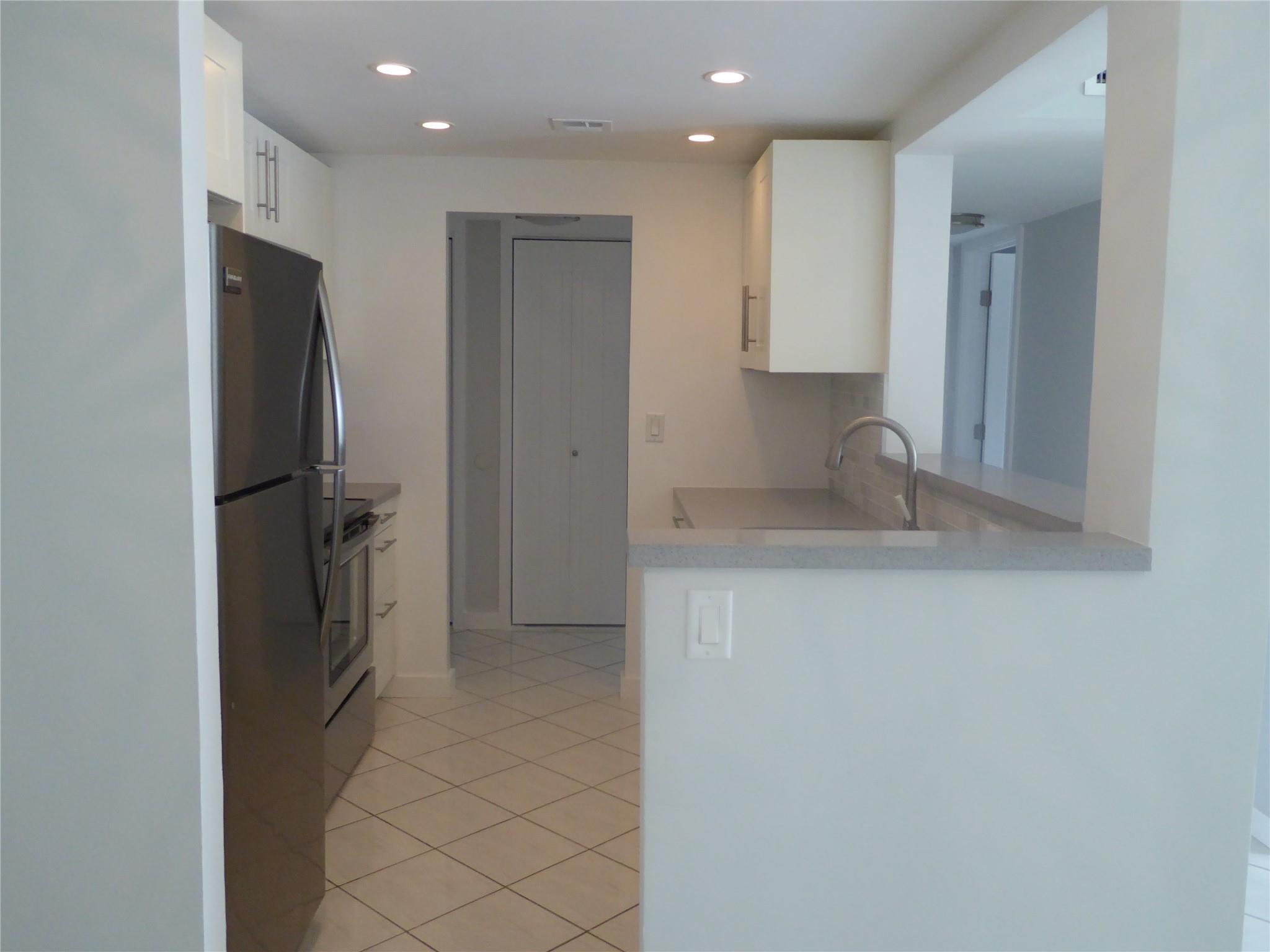 1009 N Ocean Blvd 110