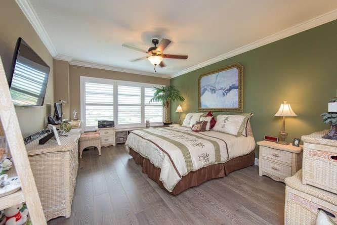 Country Club Towers - Residential