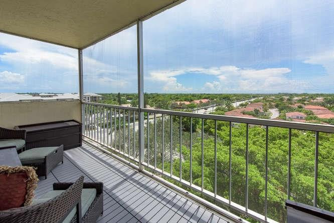 Country Club Towers - Residential