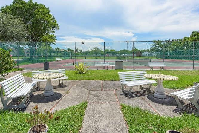 Country Club Towers - Residential
