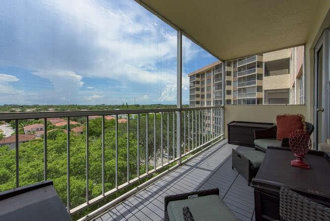 Country Club Towers - Residential