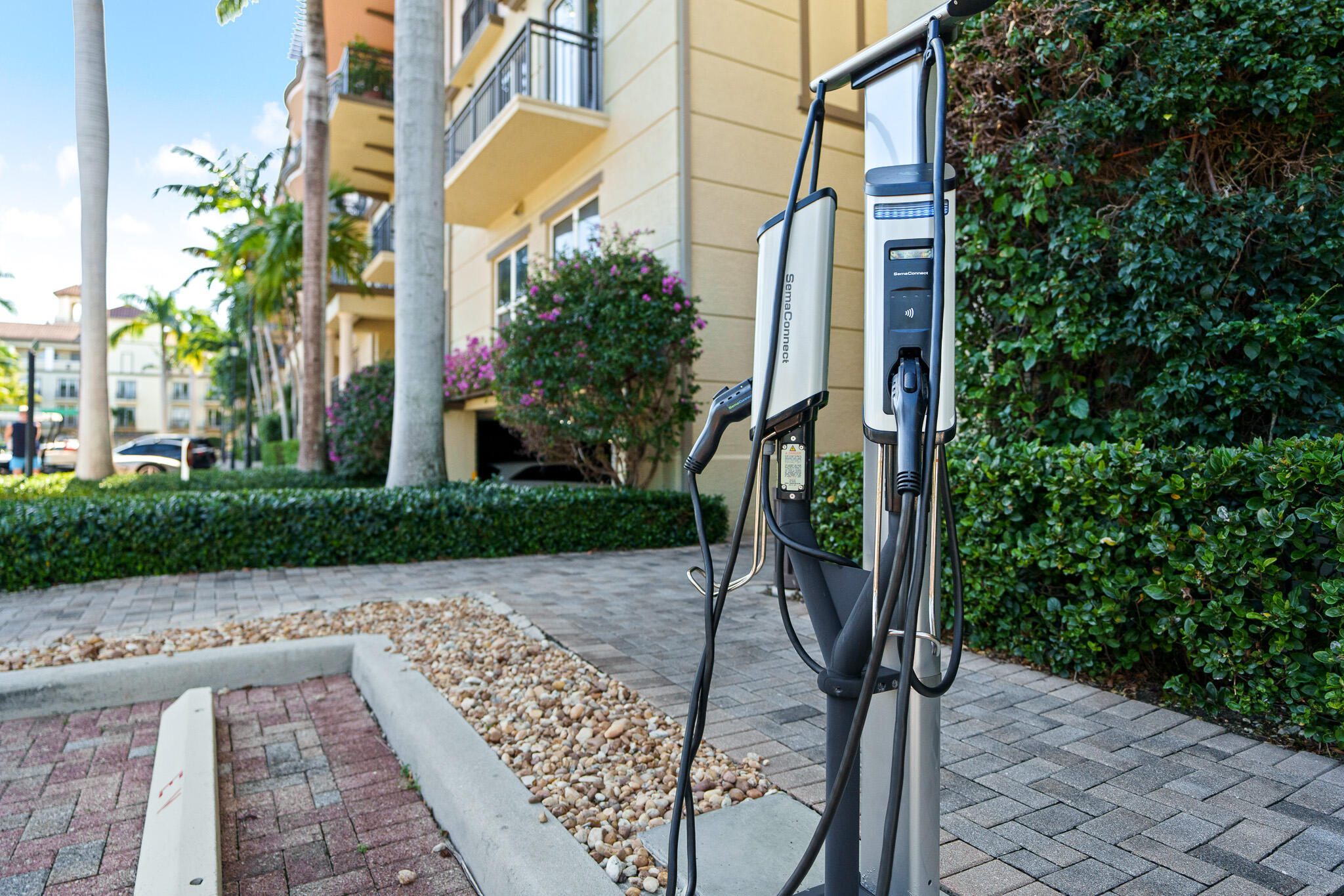 WILTON STATION RES CONDO - Residential