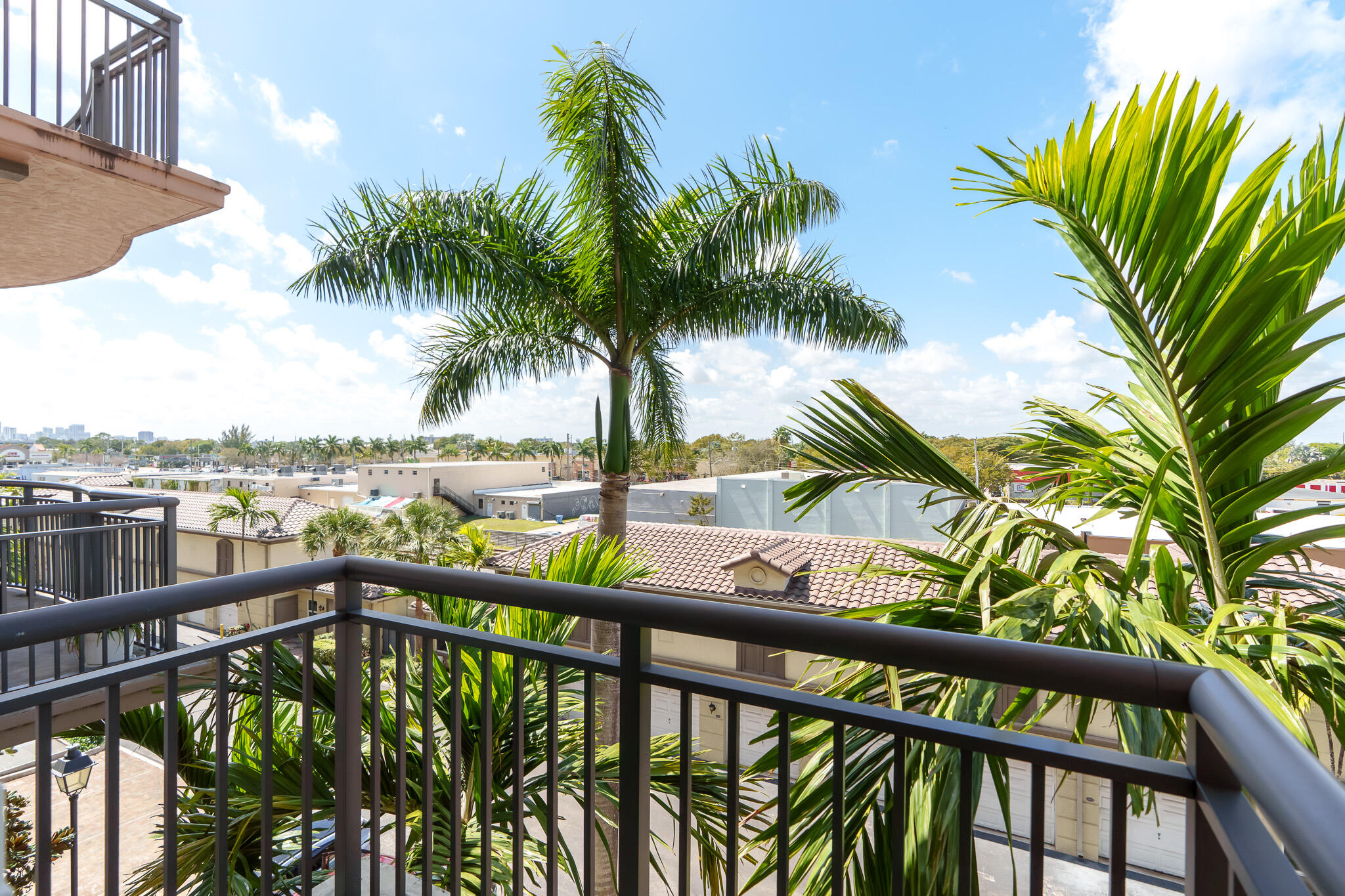 WILTON STATION RES CONDO - Residential