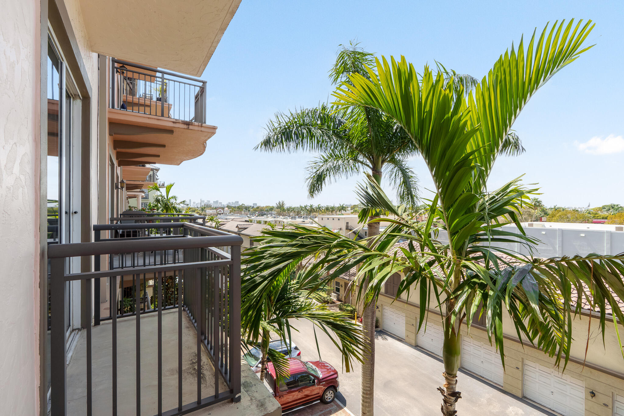 WILTON STATION RES CONDO - Residential