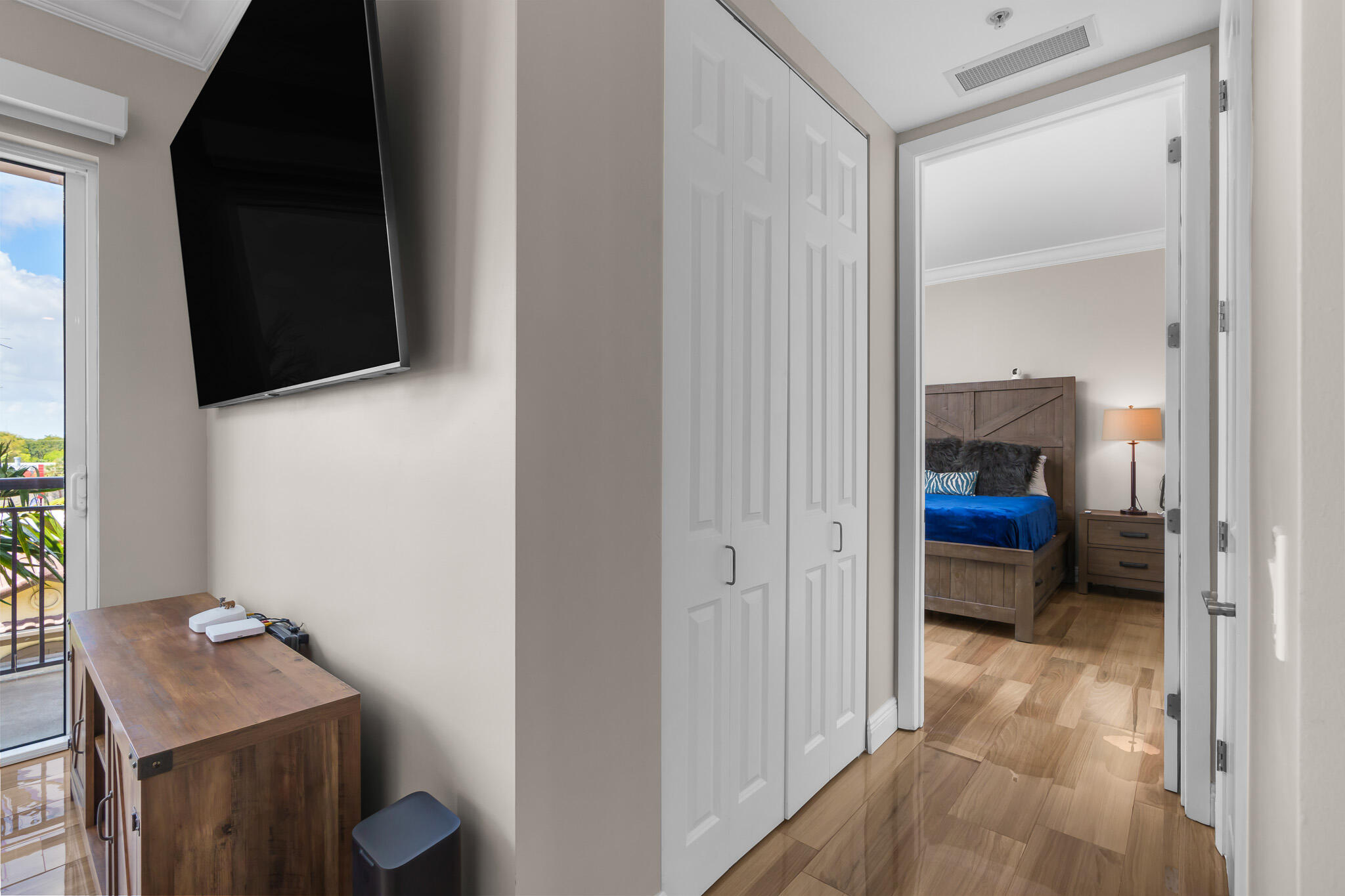 WILTON STATION RES CONDO - Residential