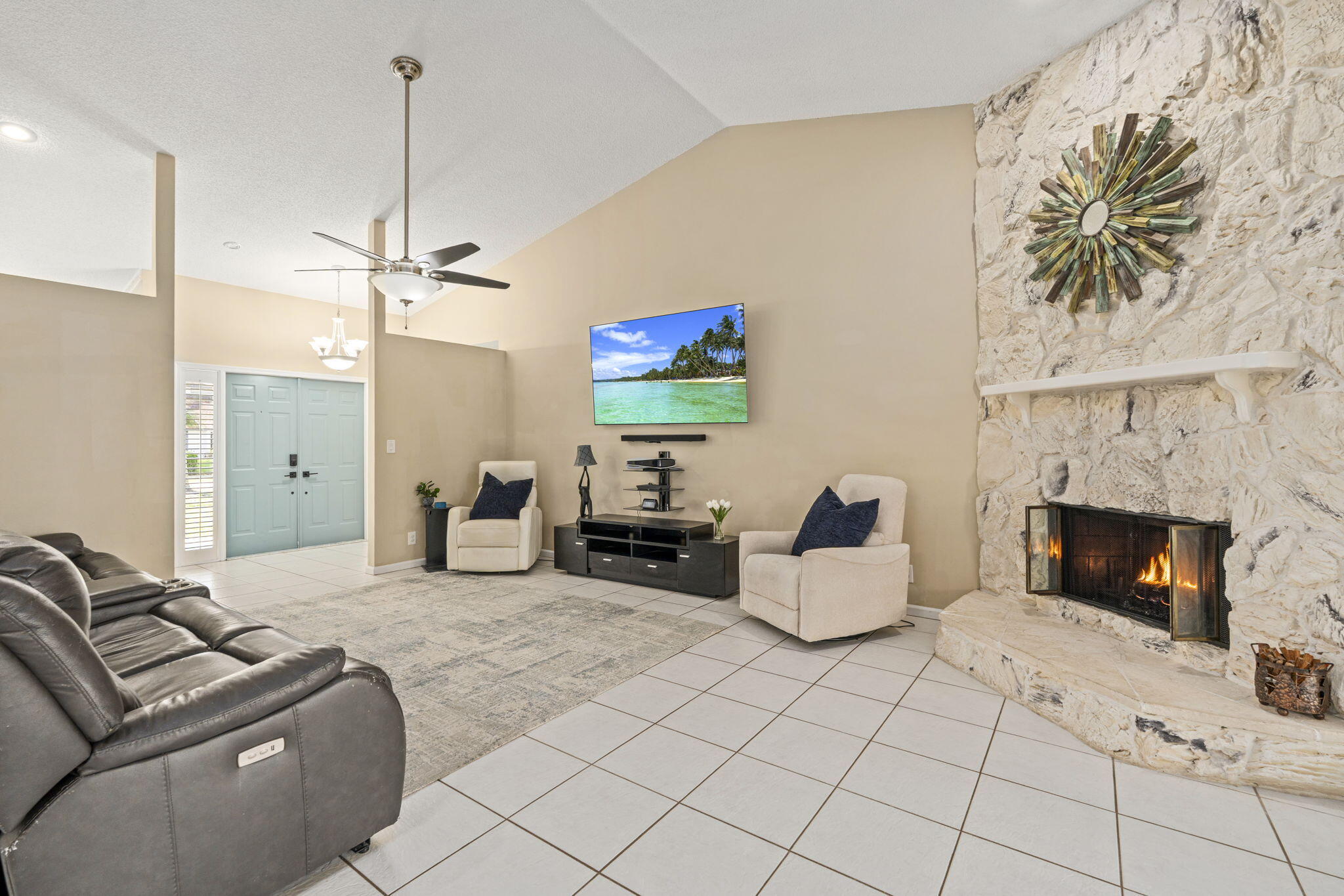 SUGAR POND MANOR OF WELLINGTON - Residential