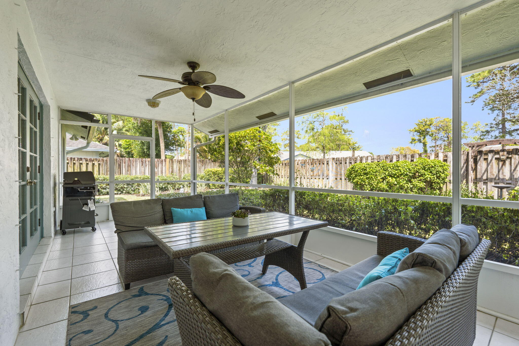 SUGAR POND MANOR OF WELLINGTON - Residential