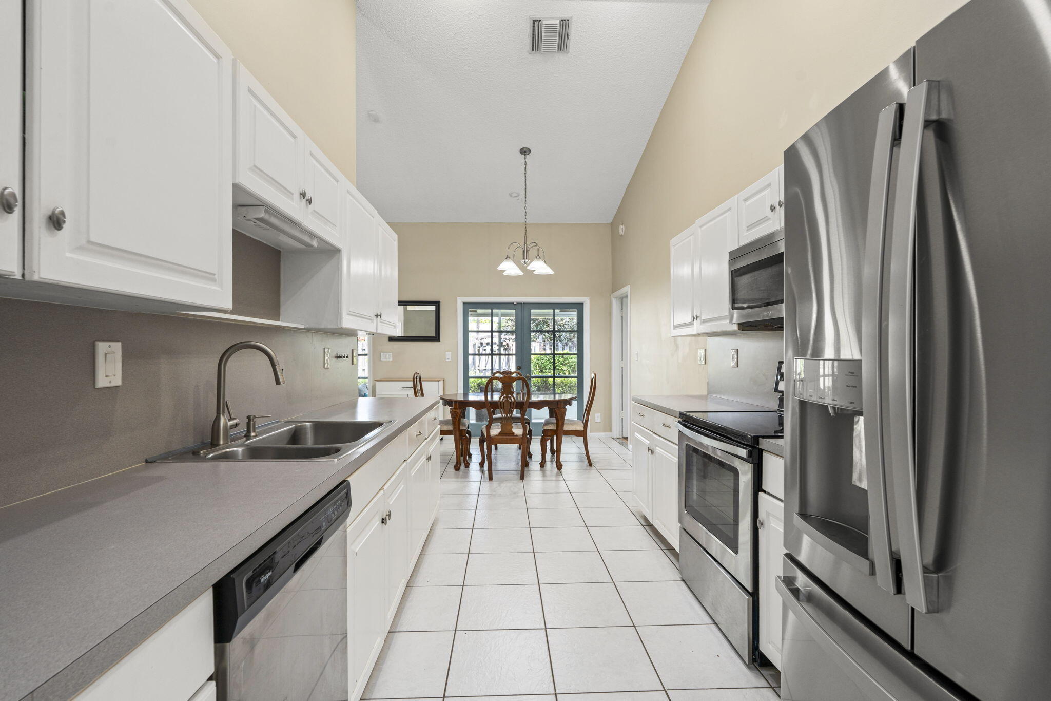 SUGAR POND MANOR OF WELLINGTON - Residential