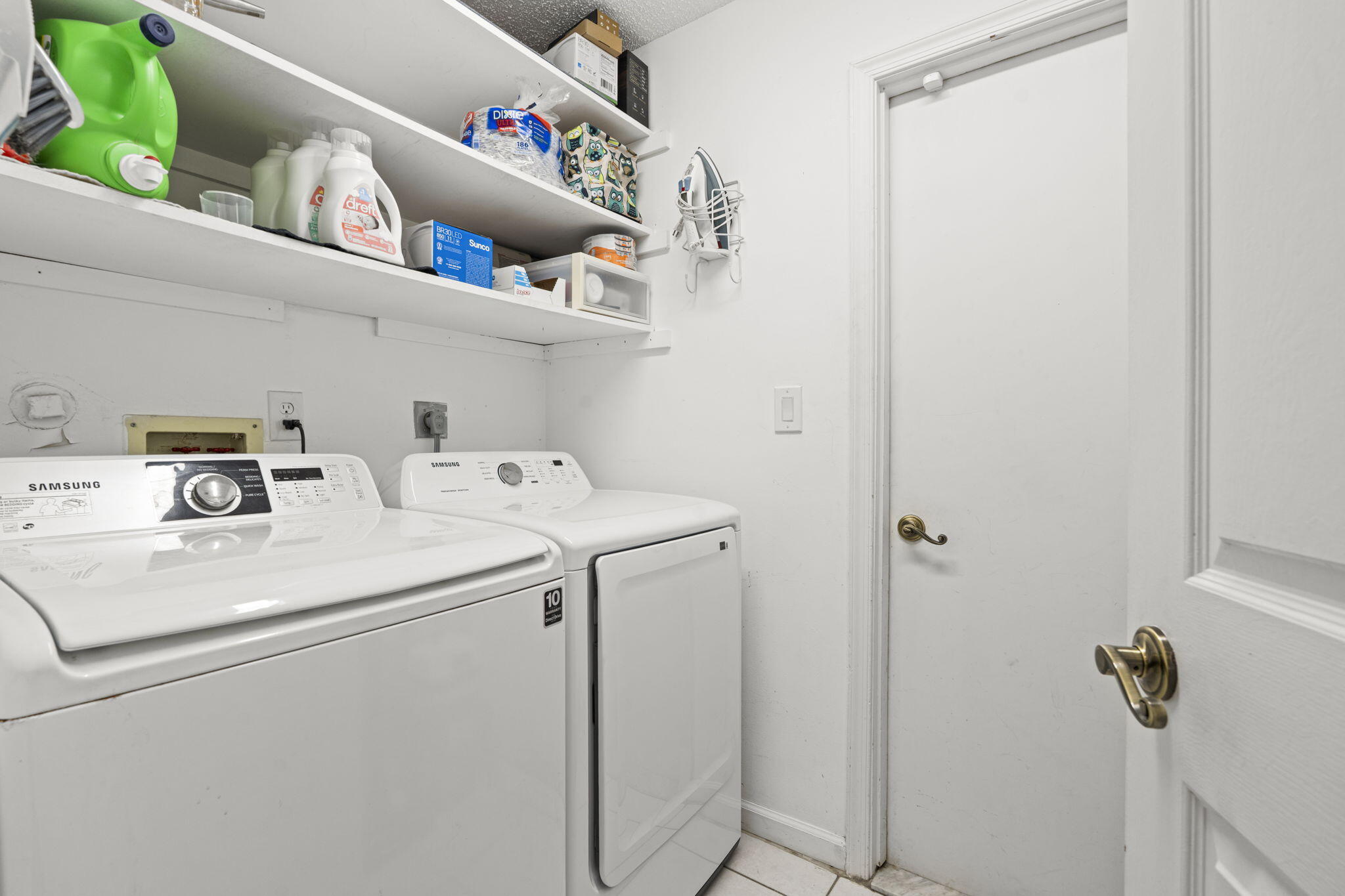 SUGAR POND MANOR OF WELLINGTON - Residential