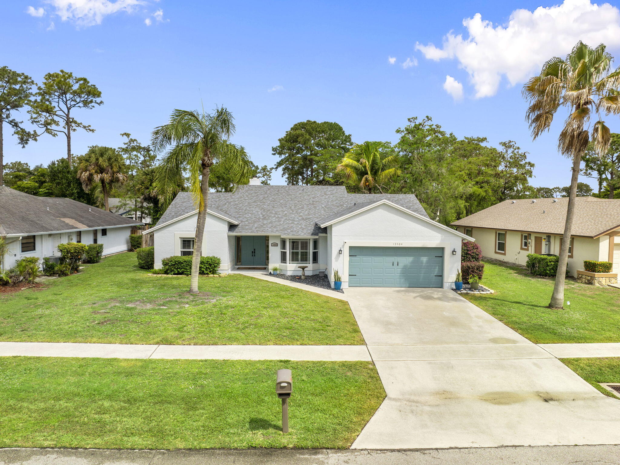 SUGAR POND MANOR OF WELLINGTON - Residential