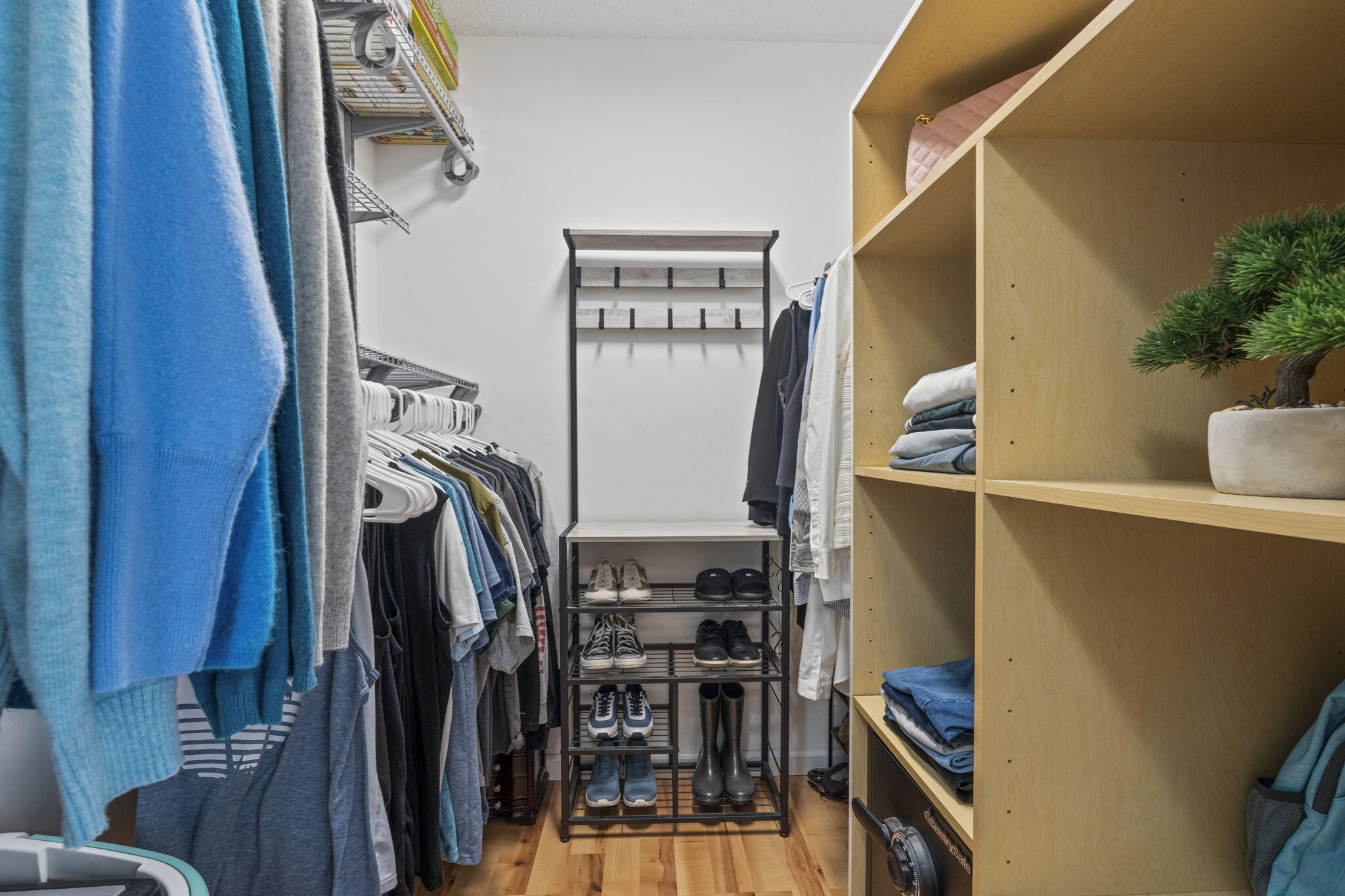 SUGAR POND MANOR OF WELLINGTON - Residential