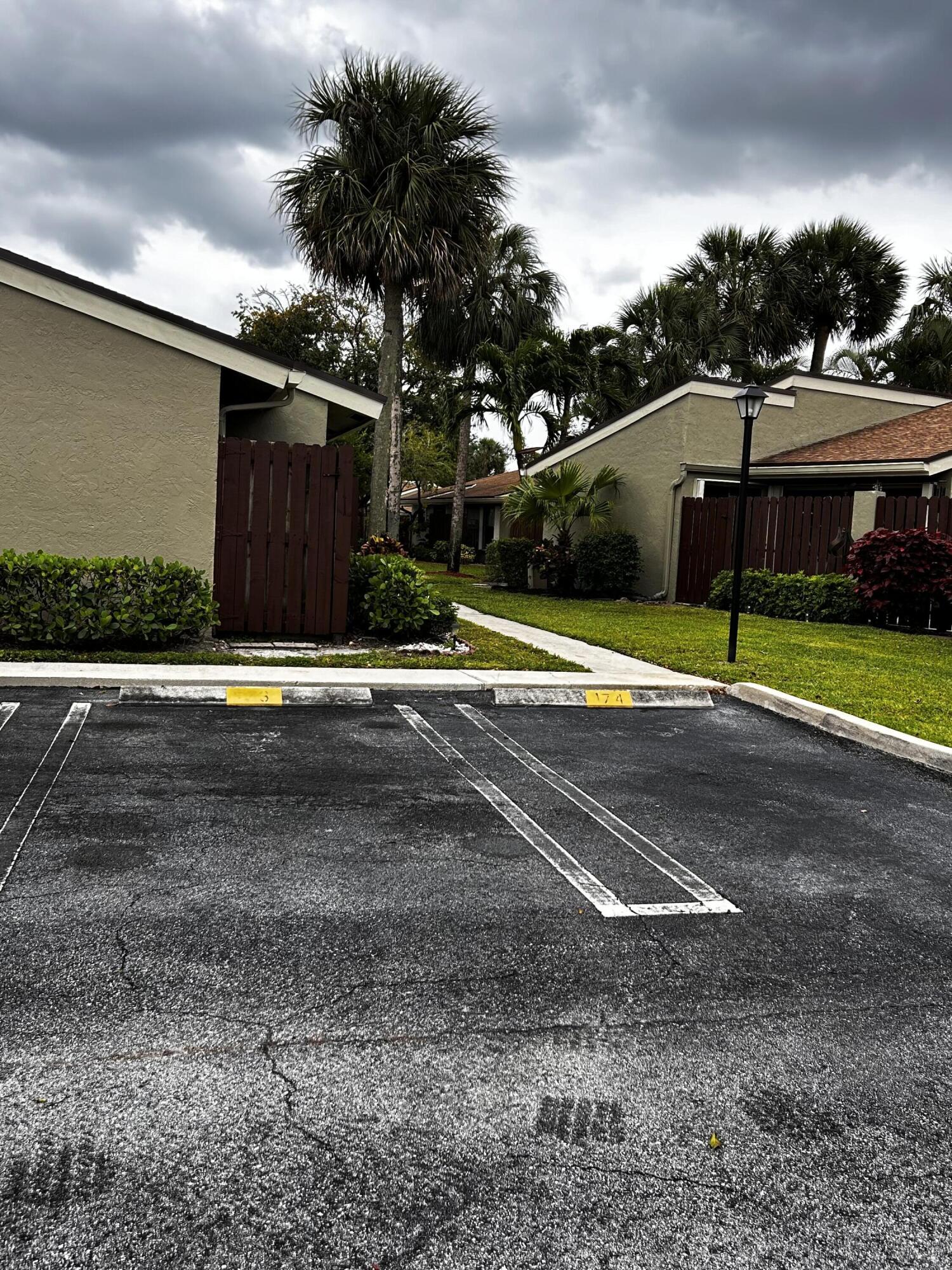MEADOWS 300 1 - Residential Lease