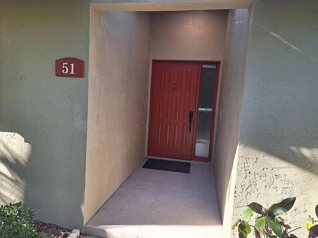 Photo of 51 Meadows Drive, Boynton Beach, FL 33436 (MLS # B26018958)