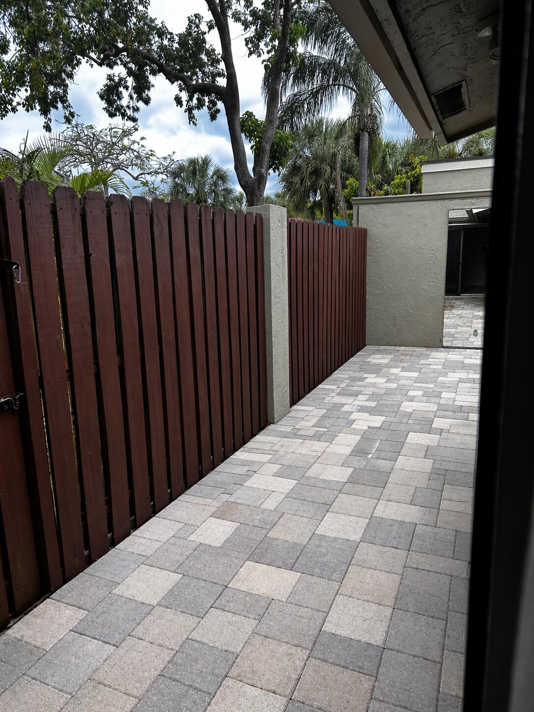 MEADOWS 300 1 - Residential Lease