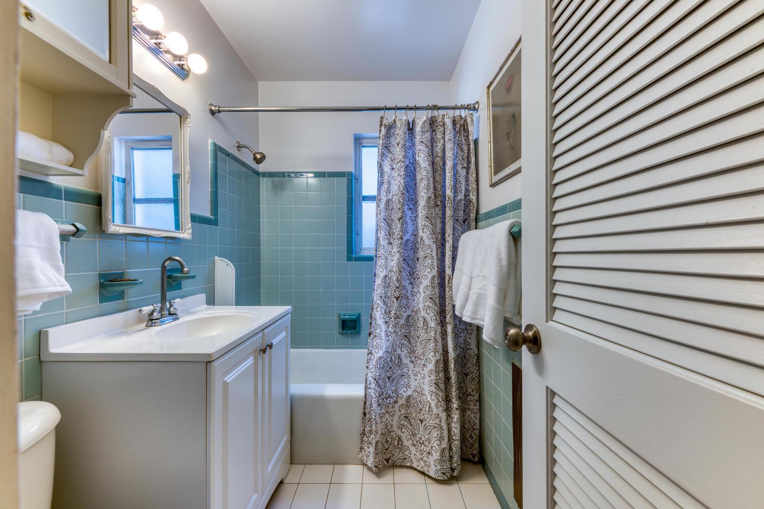 MANANA ESTATES - Residential Lease