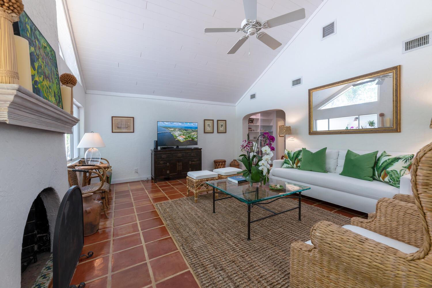 MANANA ESTATES - Residential Lease