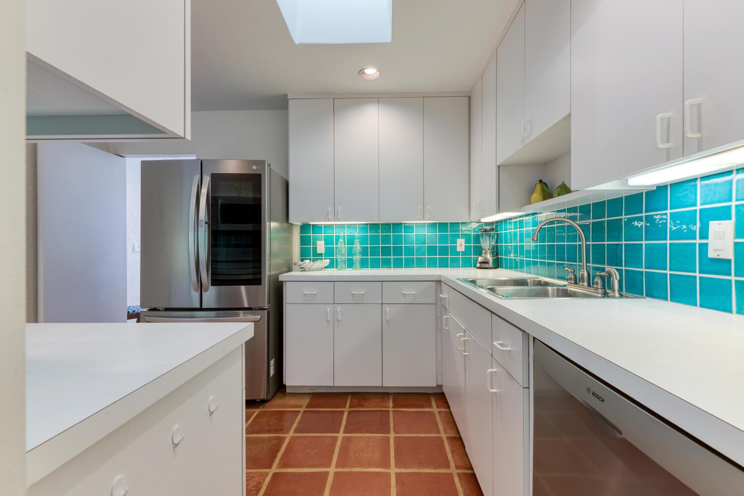 MANANA ESTATES - Residential Lease