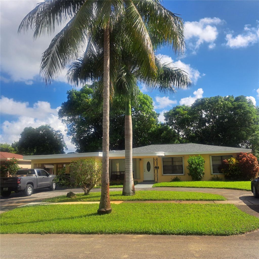 Photo of 880 Wyoming Avenue, Fort Lauderdale, FL 33312 (MLS # F10526769)