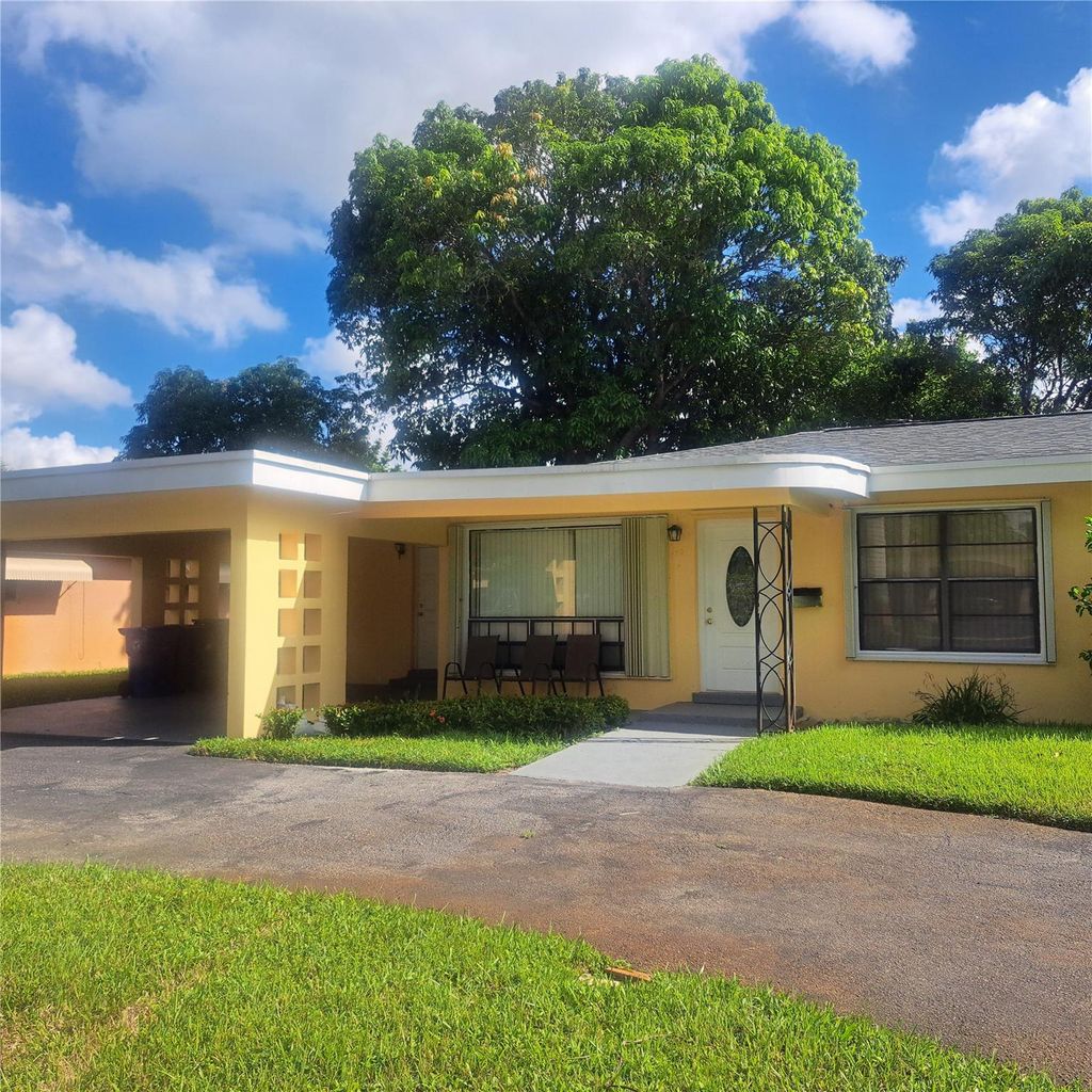 Photo of 880 Wyoming Avenue, Fort Lauderdale, FL 33312 (MLS # F10526769)