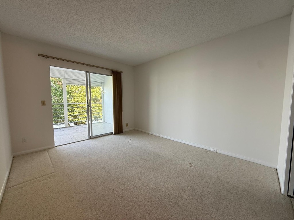 AINSLIE AT CENTURY VILLAG - Residential