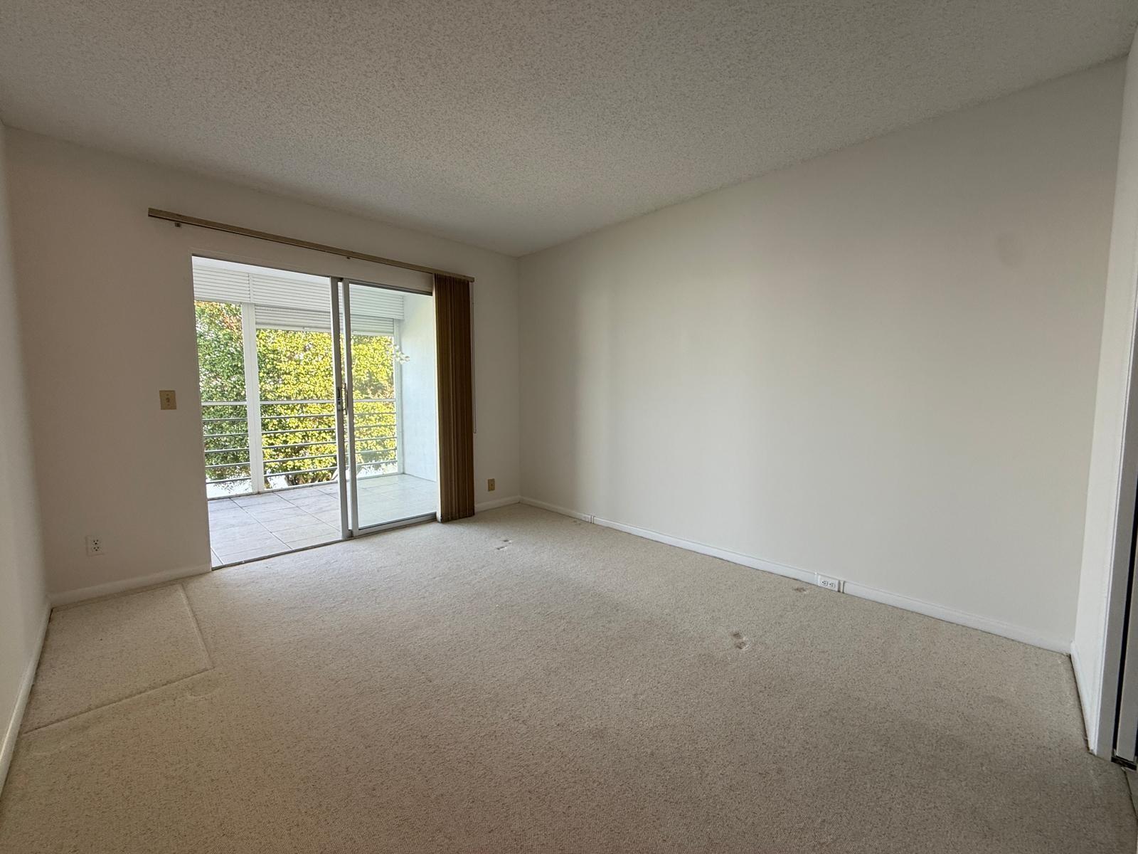 AINSLIE AT CENTURY VILLAG - Residential