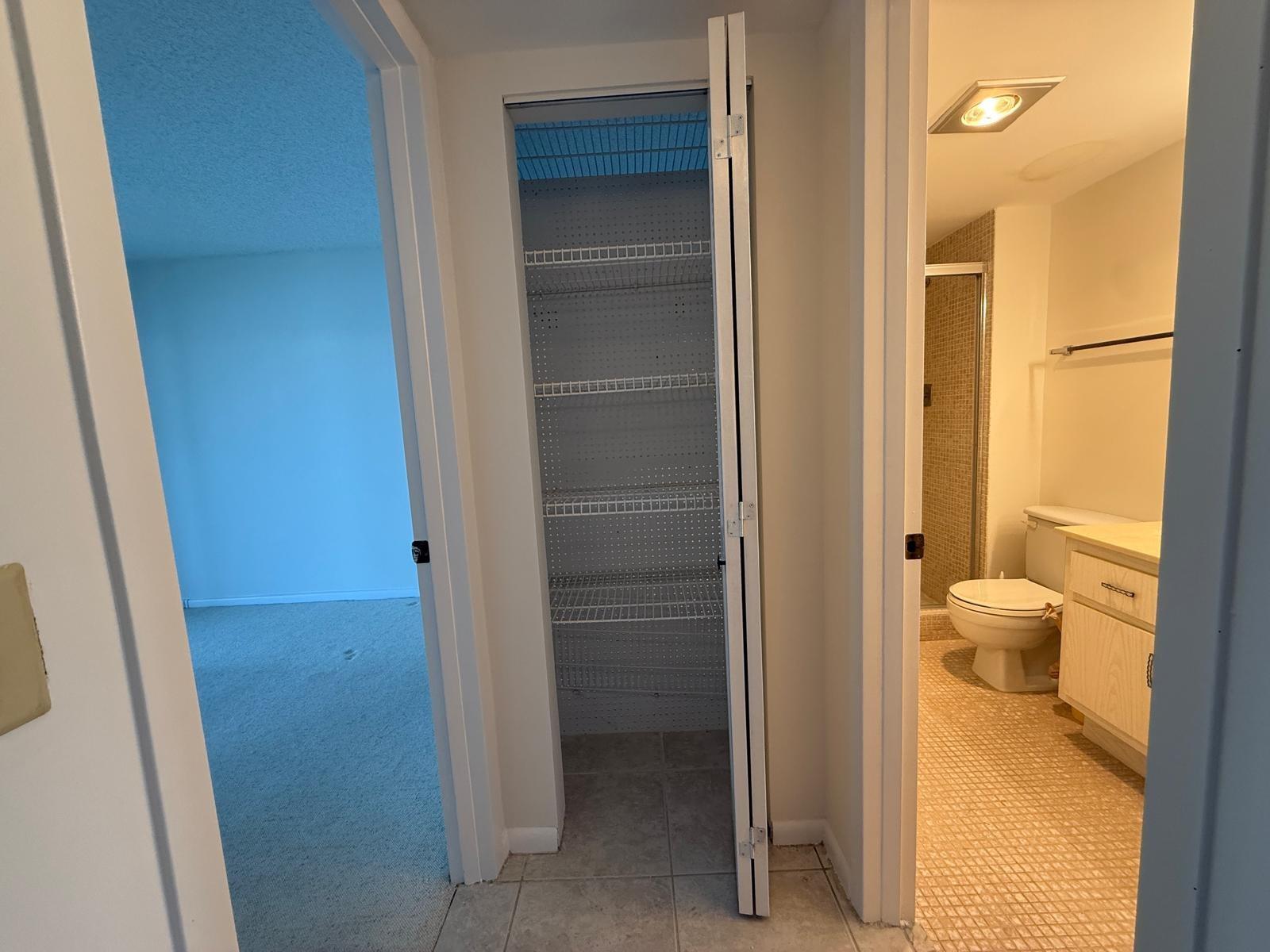 AINSLIE AT CENTURY VILLAG - Residential