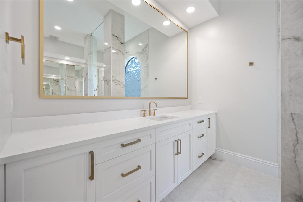 TROPIC ISLE 2ND SEC - Residential