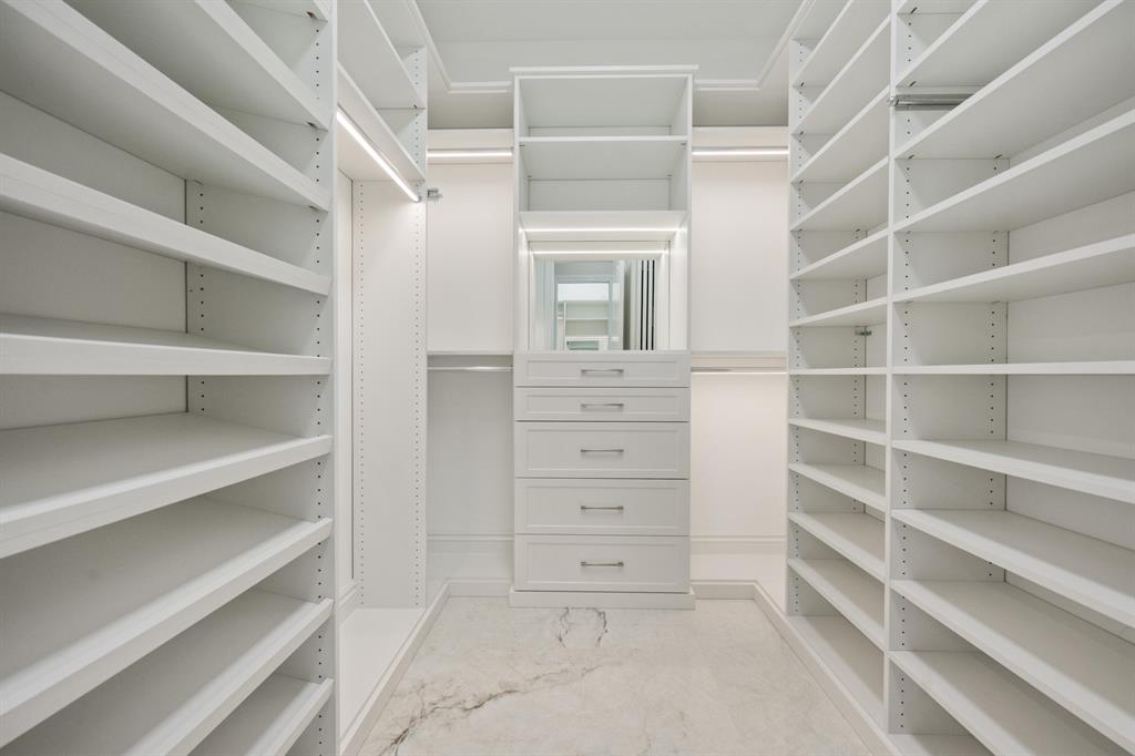 TROPIC ISLE 2ND SEC - Residential