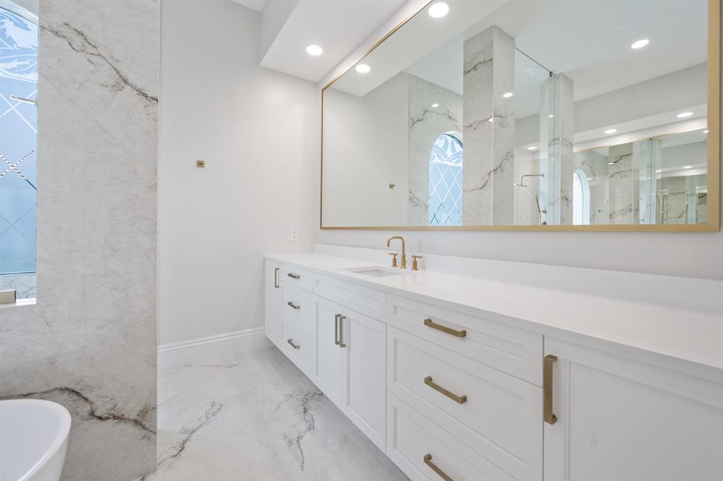 TROPIC ISLE 2ND SEC - Residential