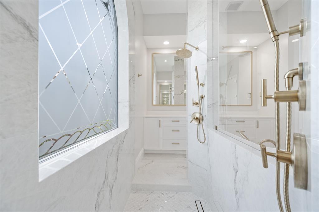 TROPIC ISLE 2ND SEC - Residential