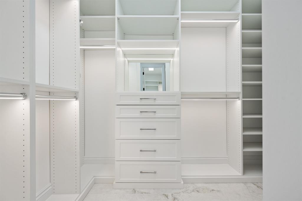 TROPIC ISLE 2ND SEC - Residential