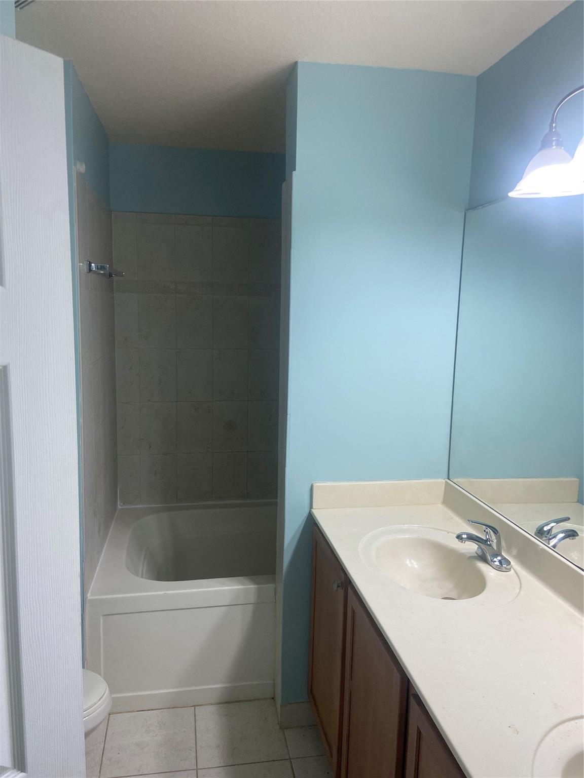 VILLAGE WALK CONDO - Residential Lease