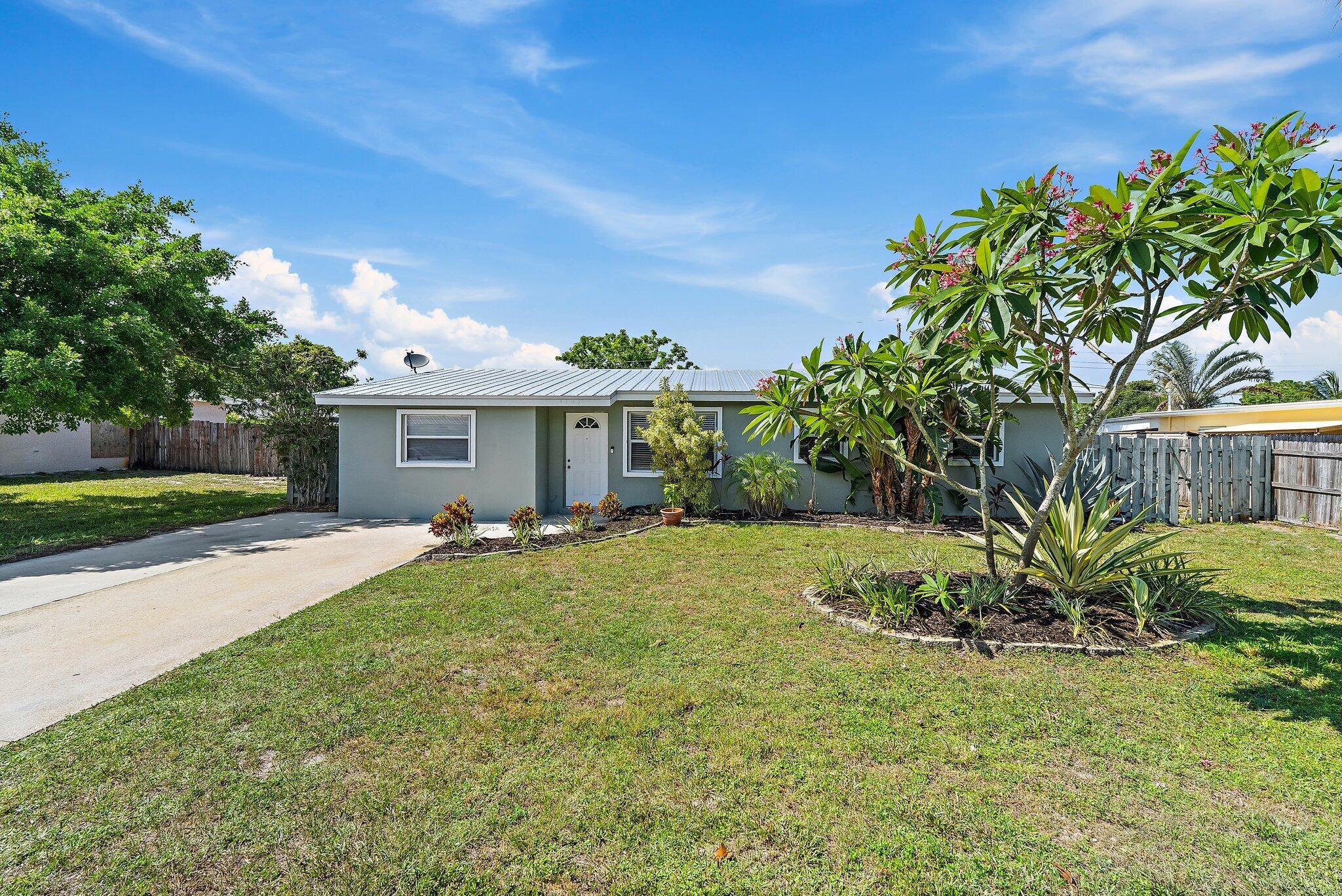 1157 NW 14th Terrace, Stuart, FL, 34994/$399,900 1 1157 NW 14th Terrace