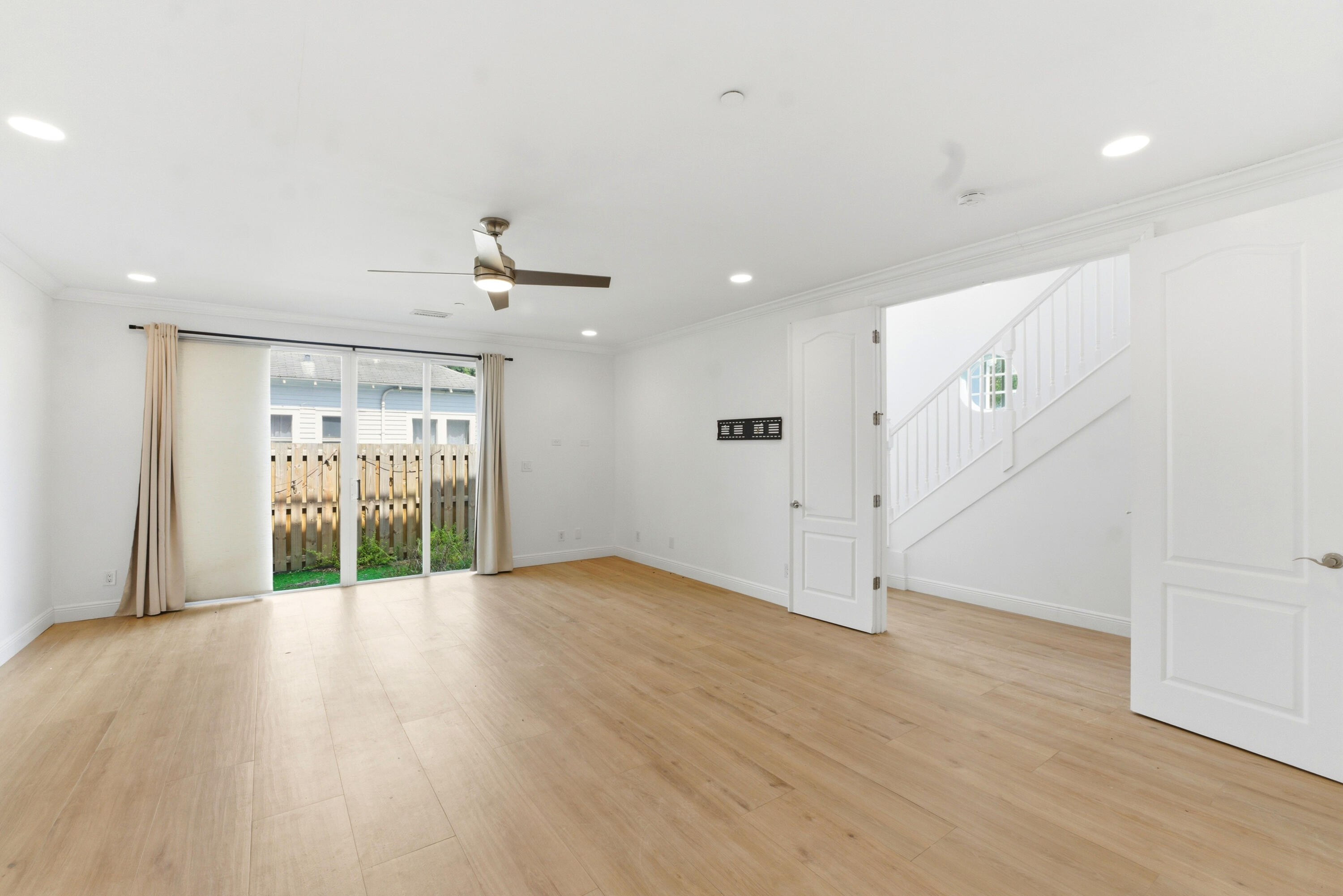 WAVERLY PLACE - Residential