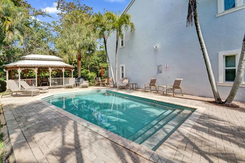 Tiny photo for 1743 NE 4th Avenue #F4, Fort Lauderdale, FL 33305 (MLS # B26028820)