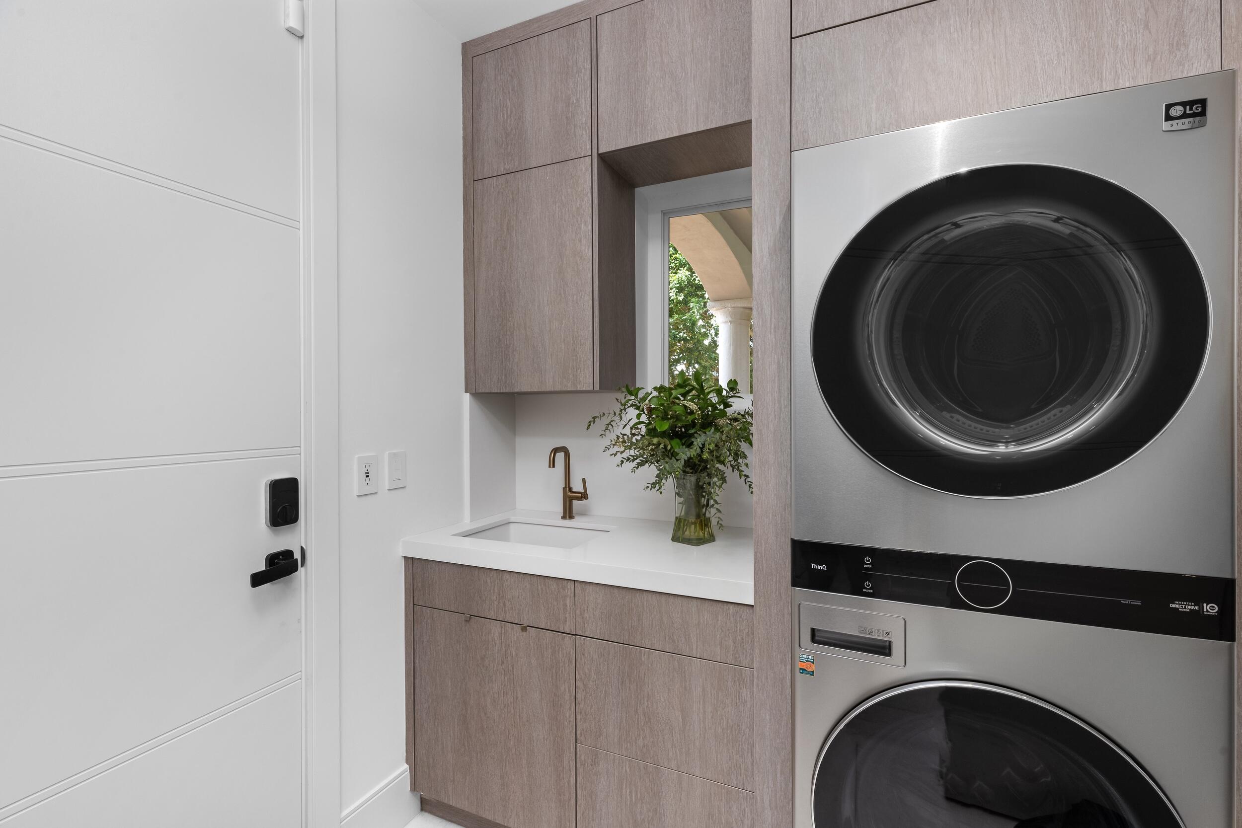 CORAL ISLES - Residential