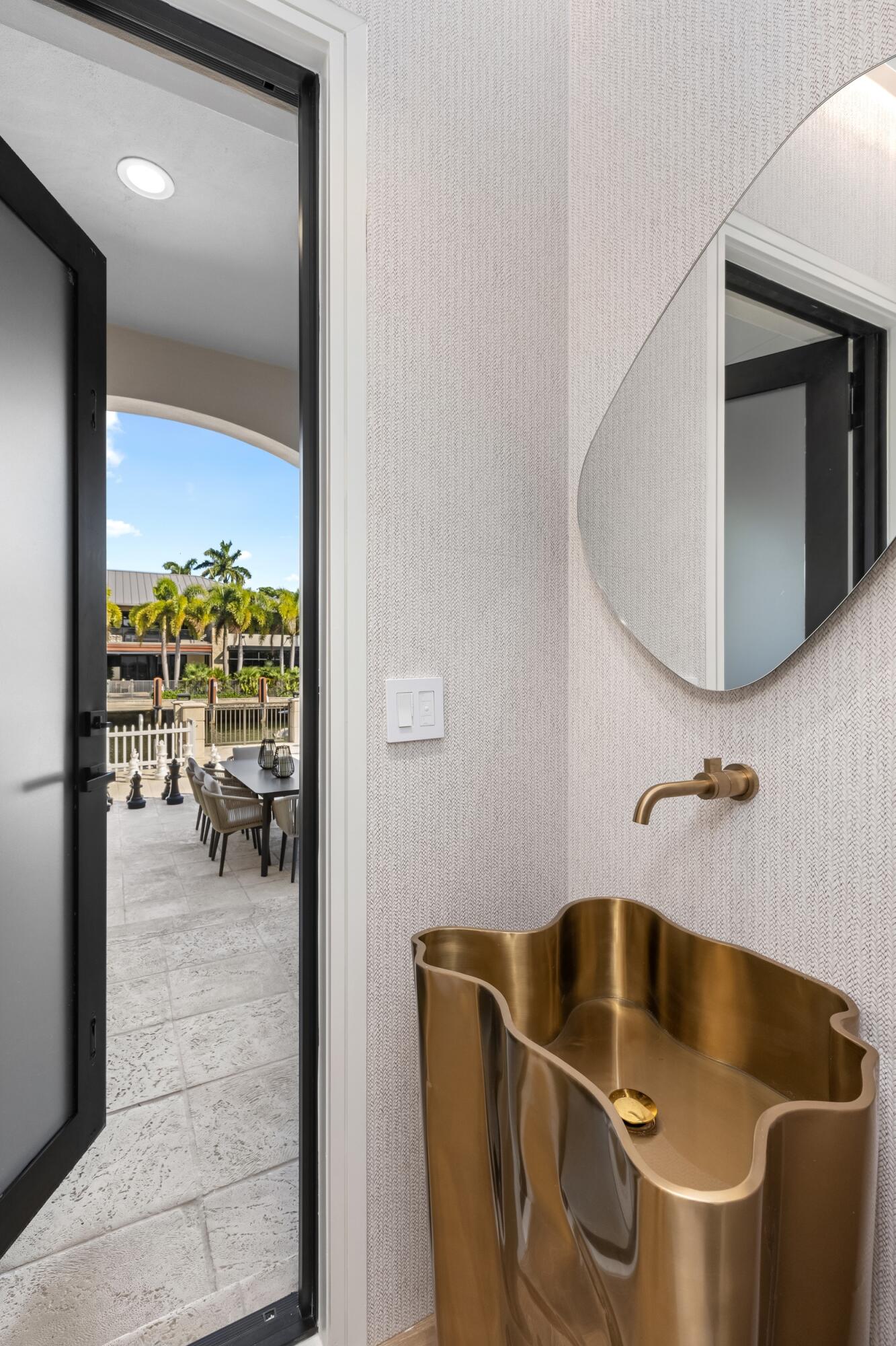 CORAL ISLES - Residential