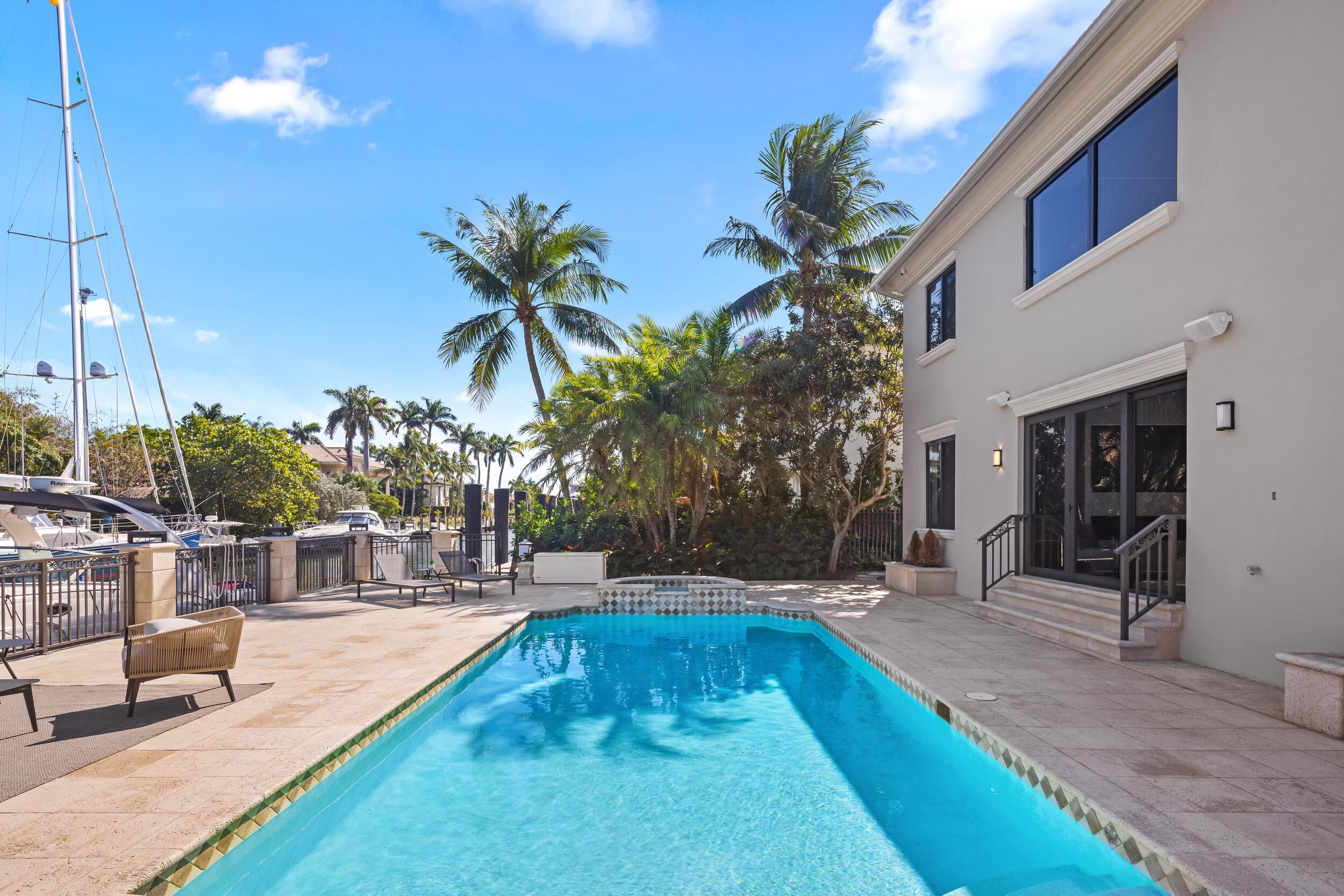 CORAL ISLES - Residential