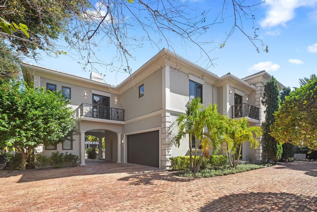 Photo of 620 Coral Way, Fort Lauderdale, FL 33301 (MLS # B26012646)