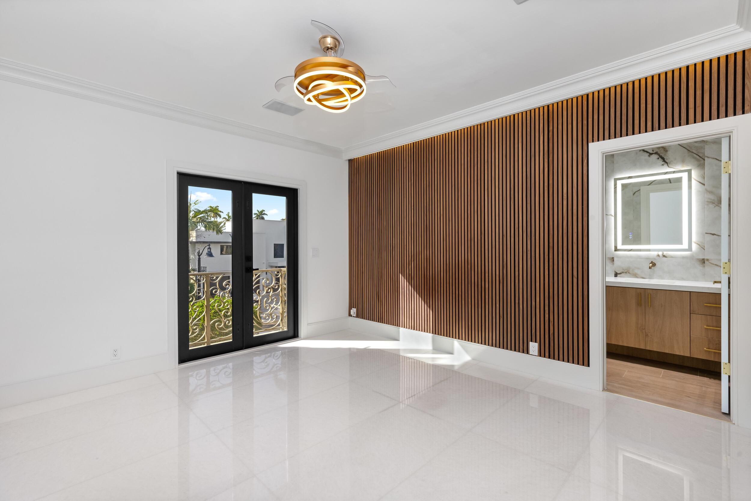 CORAL ISLES - Residential