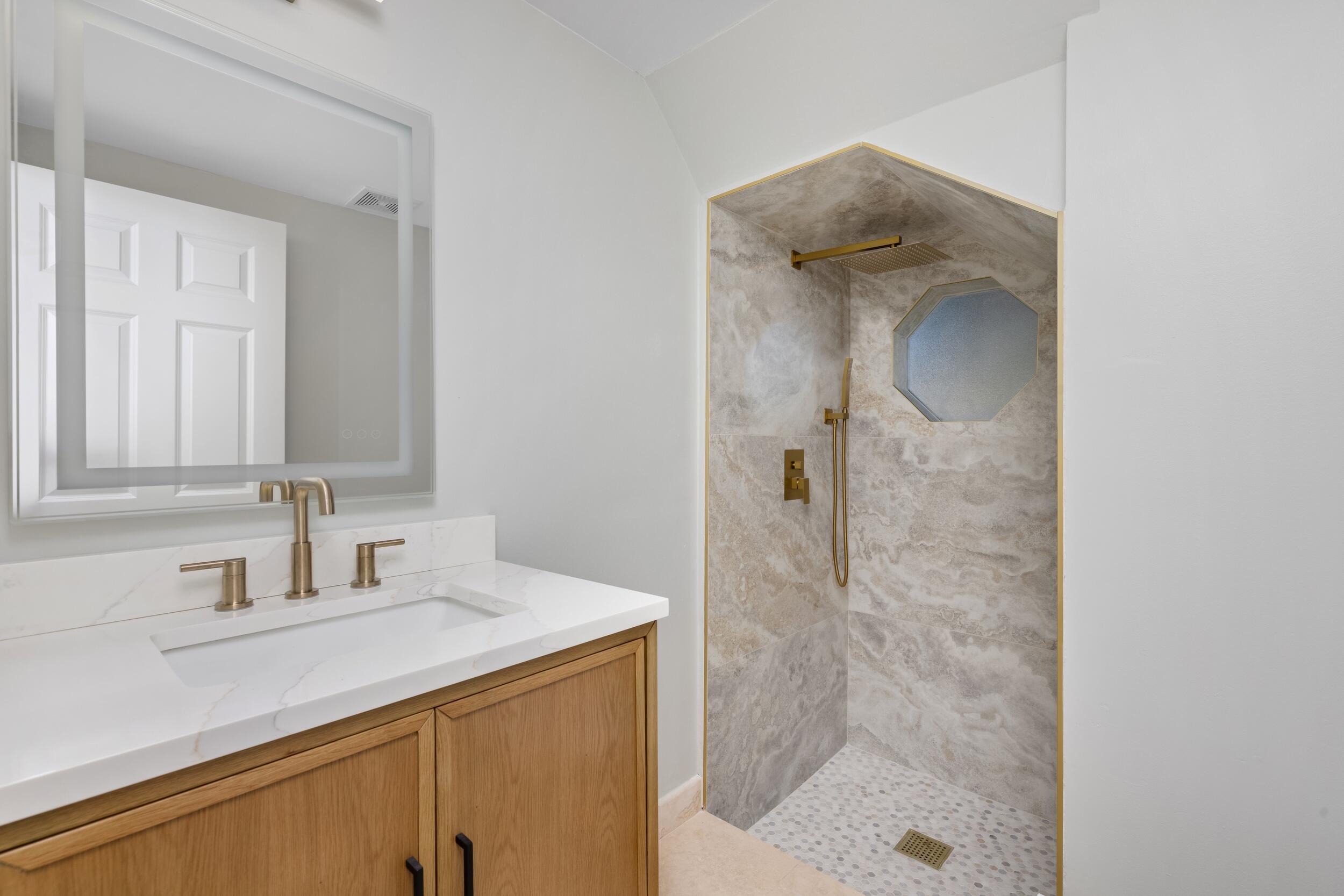 CORAL ISLES - Residential