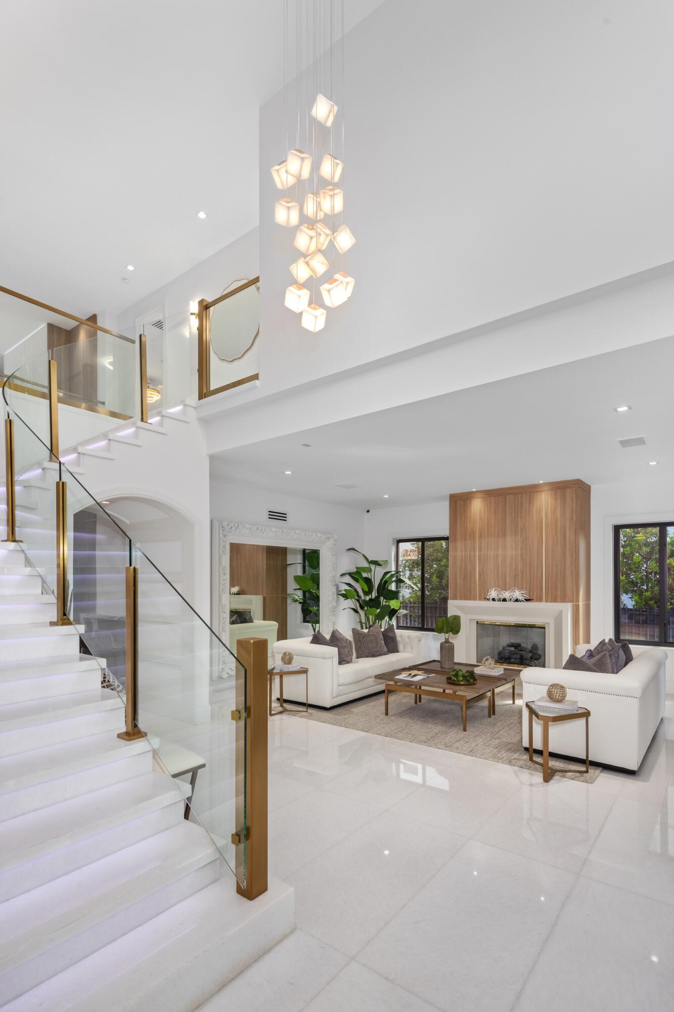 CORAL ISLES - Residential