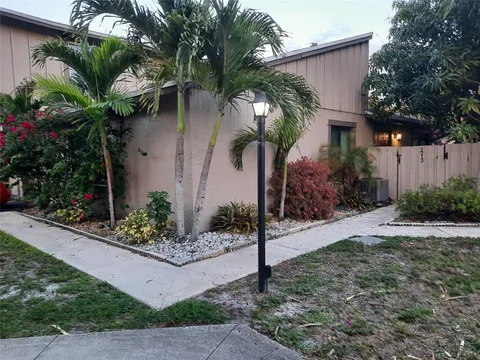 2213 NW 56th Ave Unit 3-C, Fort Lauderdale, FL MLS: F10498765