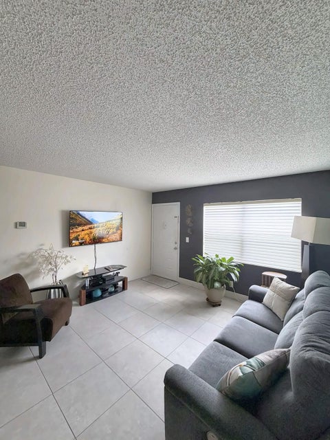 Tiny photo for 7069 Golf Colony Court #102, Lake Worth, FL 33467 (MLS # B26086677)